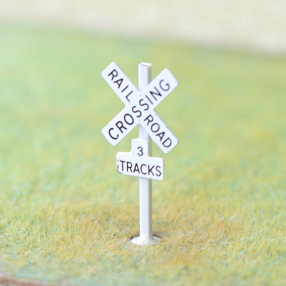 2 x HO scale railroad crossing warning sign CROSSBUCKS 3 tracks signal #3T